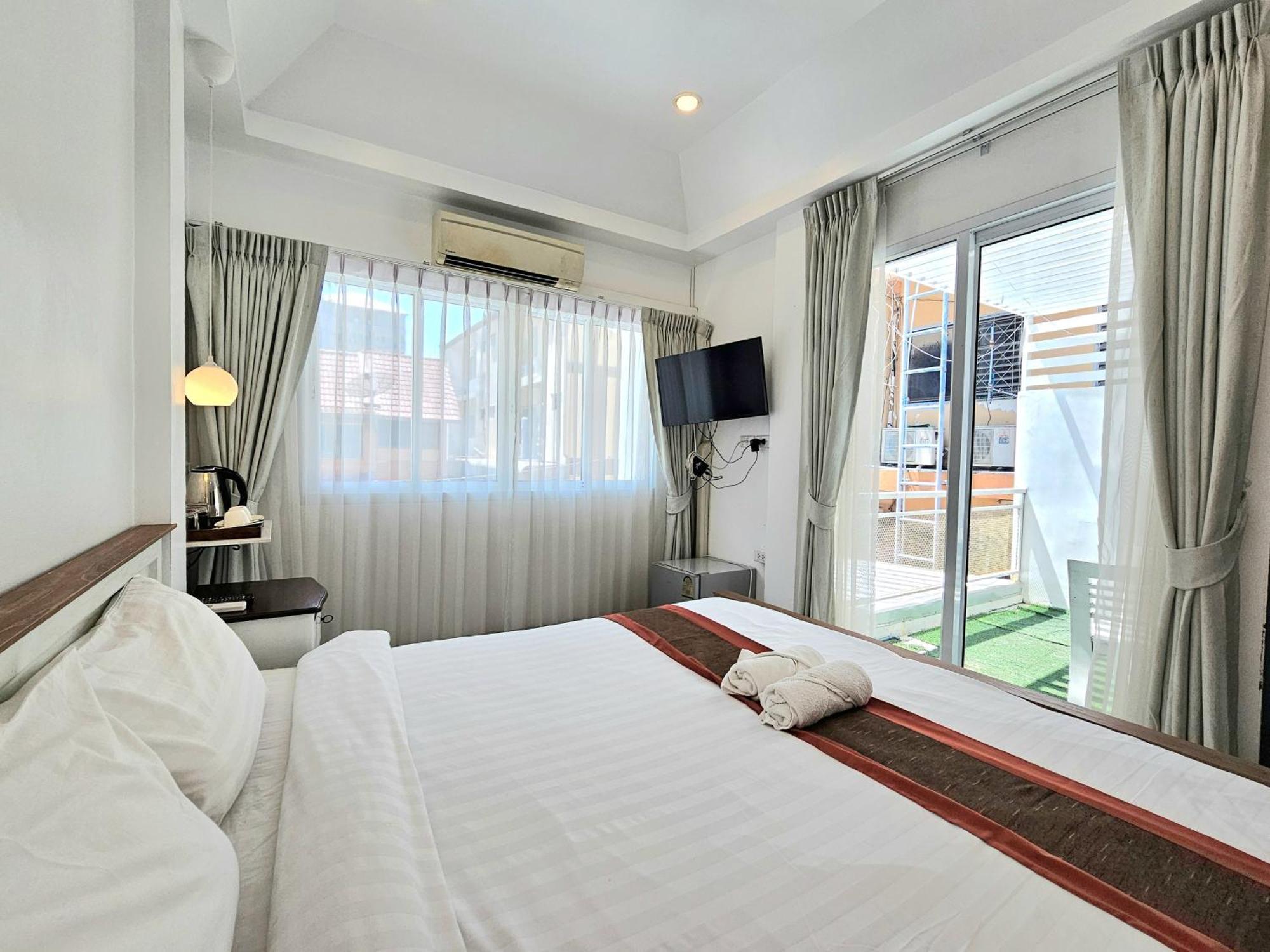 39 Living Pattaya Villa Bagian luar foto