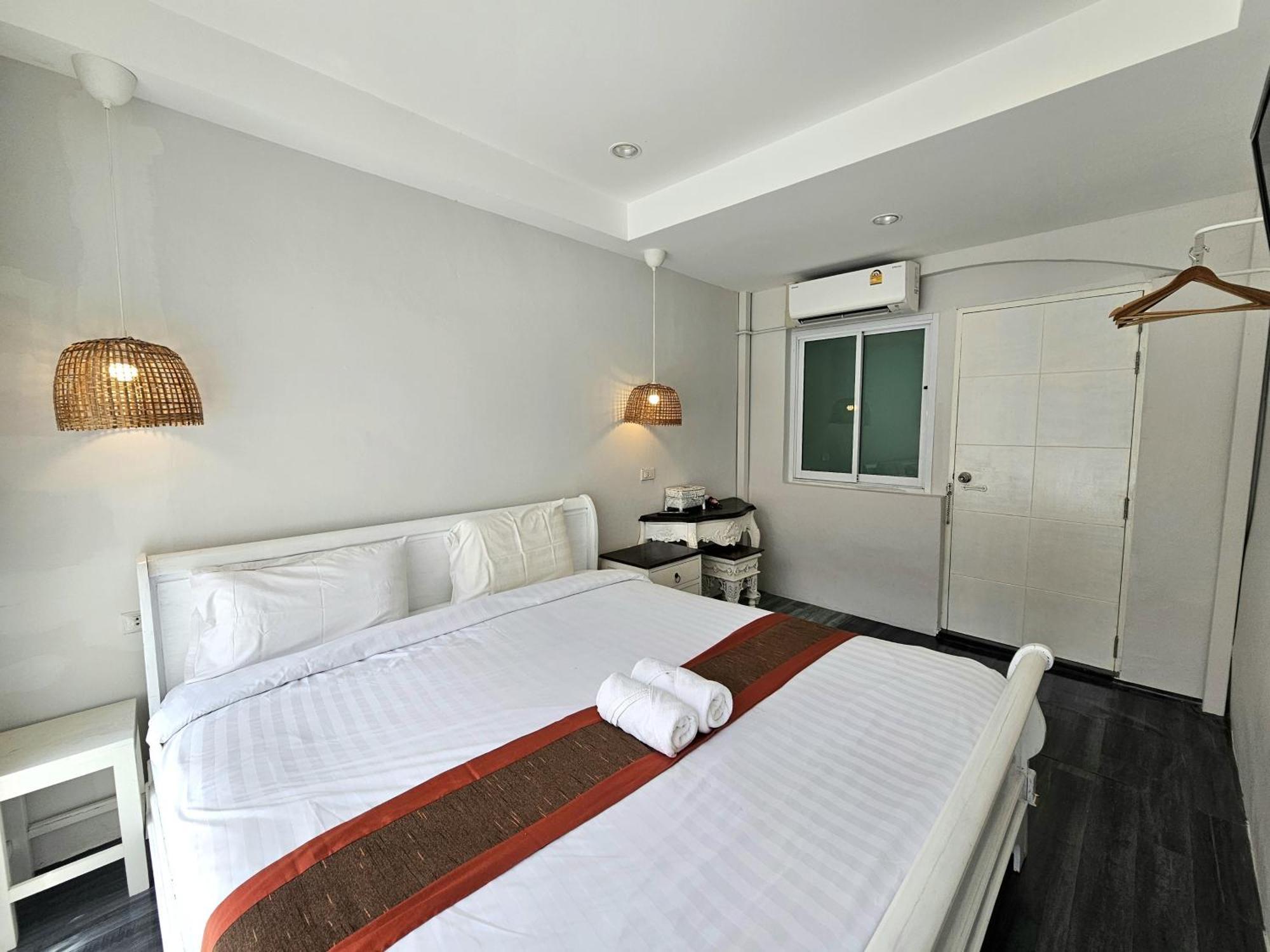 39 Living Pattaya Villa Bagian luar foto