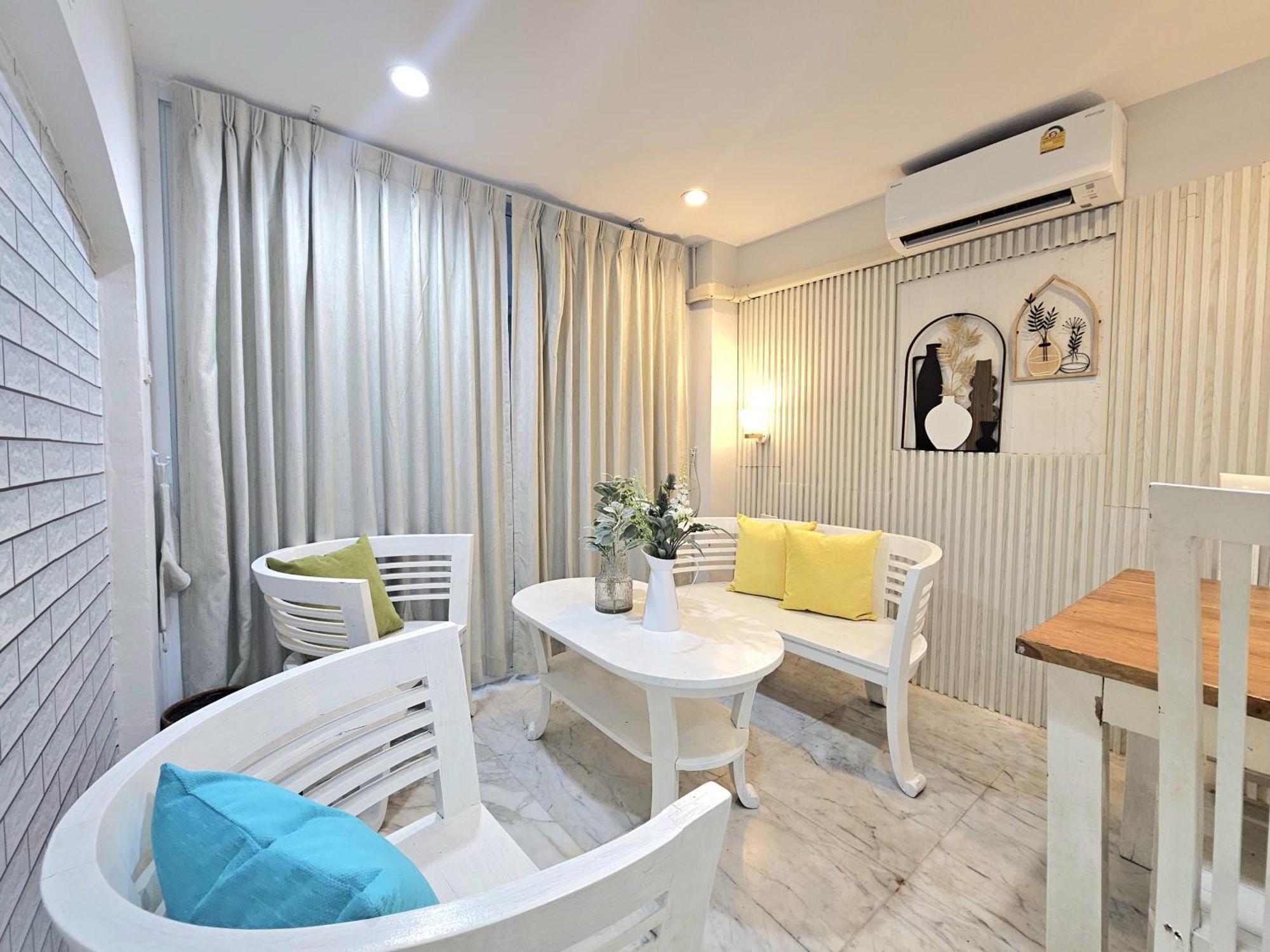 39 Living Pattaya Villa Bagian luar foto