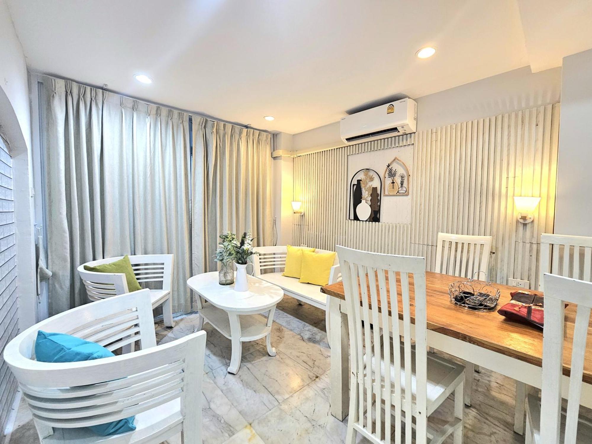 39 Living Pattaya Villa Bagian luar foto