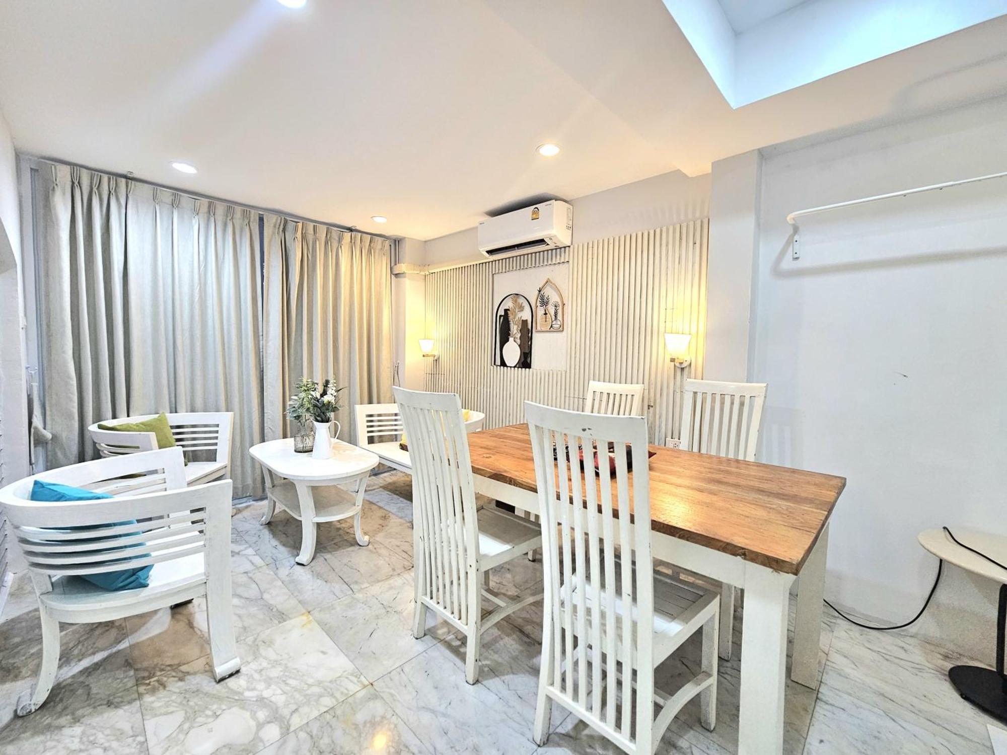 39 Living Pattaya Villa Bagian luar foto